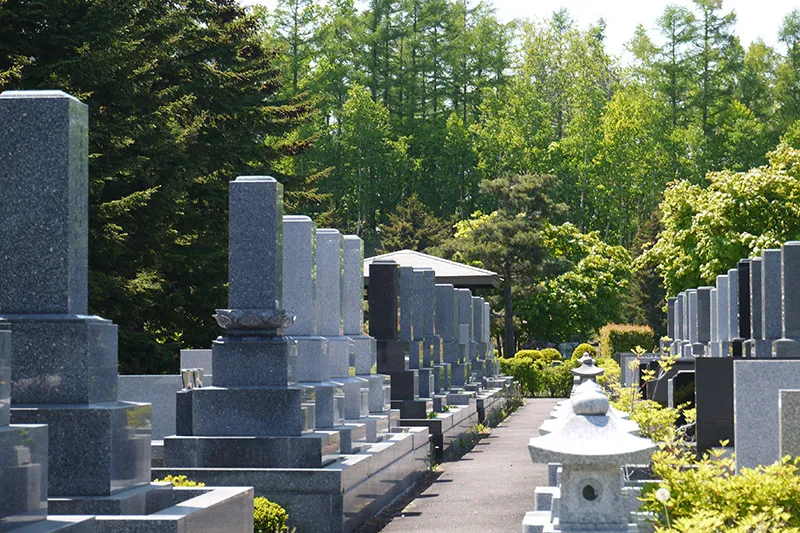お墓参り時のゲリラ豪雨に注意が必要です
